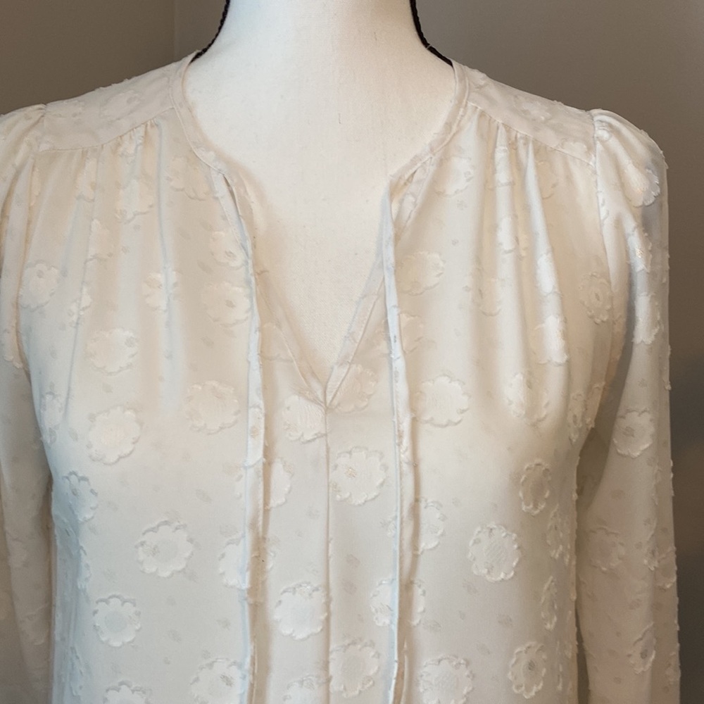 Loft Textured Blouse - Picture 2 of 8
